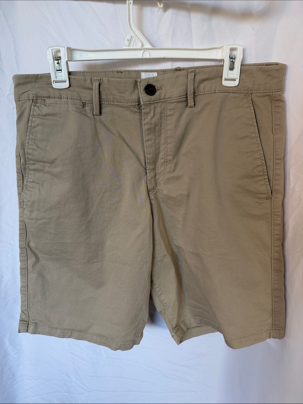 GAP Khaki Flat Front Men's Chino Shorts